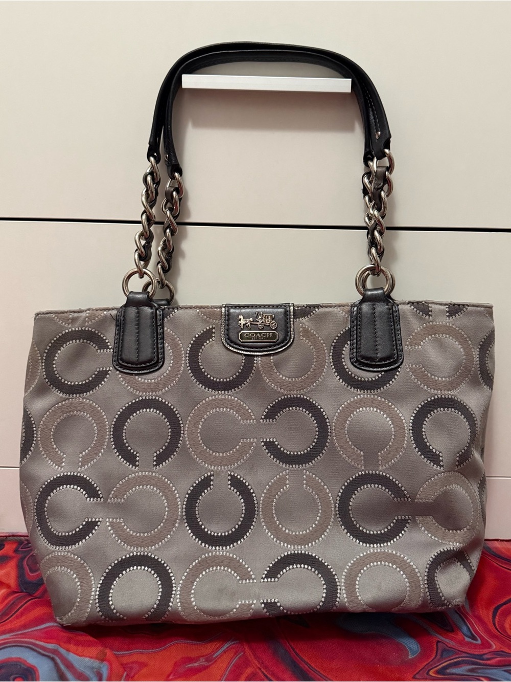 Vintage Y2K Coach Madison Op Art Sateen Chain Maggie Bag 🩶
